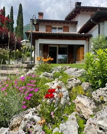 La Casa In Collina Apartment คาปริโน เวโรเนเซ ภายนอก รูปภาพ